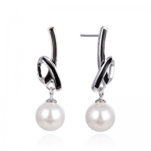 White Pearl of 925 Sterling Silver Earrings